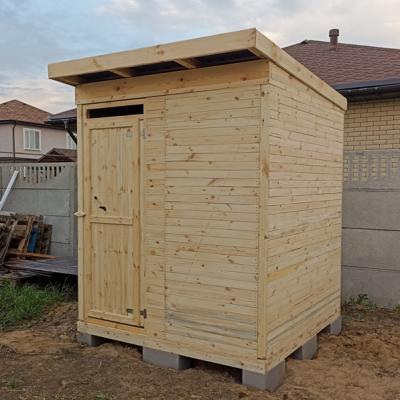 Деревянный хозблок на участке